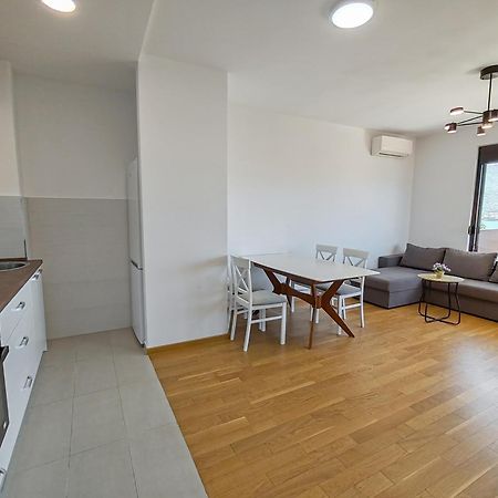 Sea View Apartment In Becici Budva Dış mekan fotoğraf